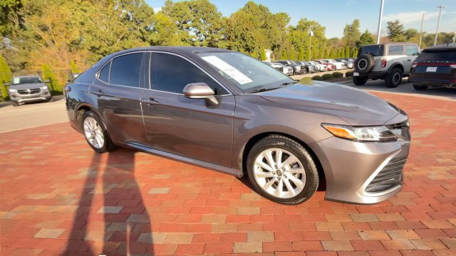 Used 2023 Toyota Camry LE FWD image 3
