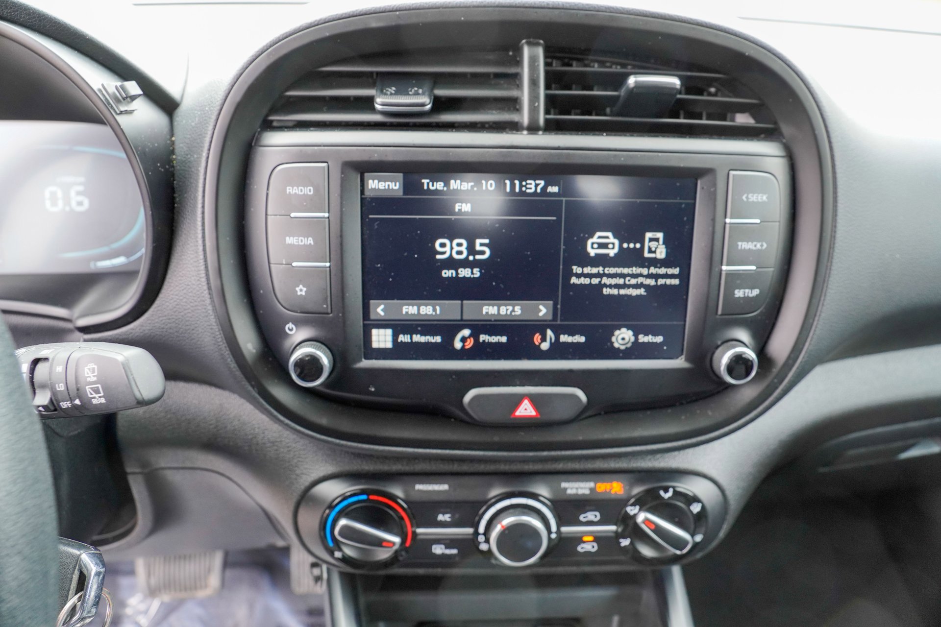 Used 2025 Kia Soul LX w/ LX Technology Package image 14