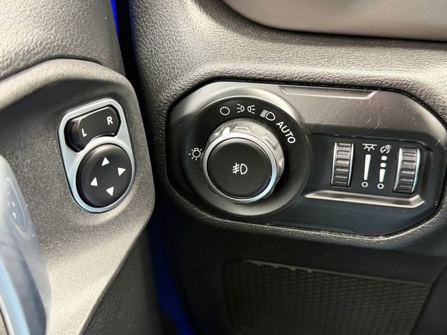 Used 2018 Jeep Wrangler Sport image 16