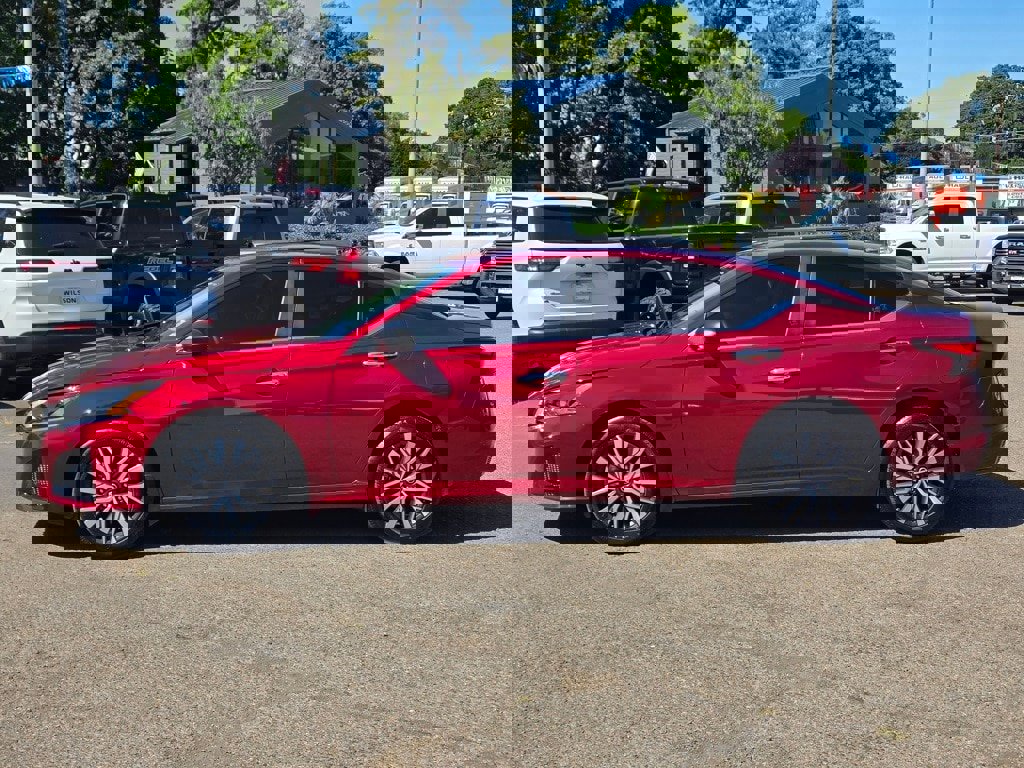 Used 2024 Nissan Altima 2.5 SV image 5