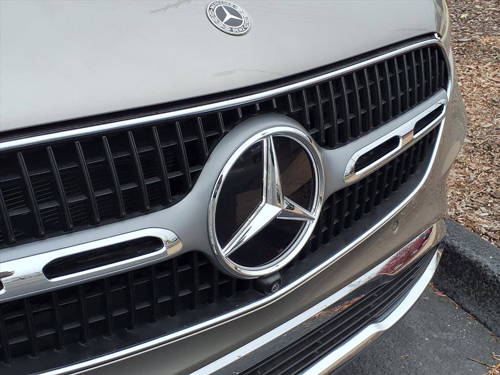 Used 2024 Mercedes-Benz GLC 300 4MATIC image 32