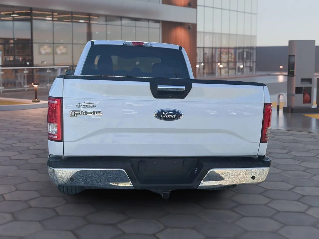 Used 2017 Ford F150 XLT w/ Equipment Group 301A Mid RWD image 11