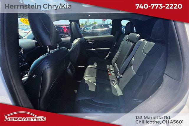 Used 2020 Jeep Cherokee Limited w/ Luxury Group AWD/4WD image 23