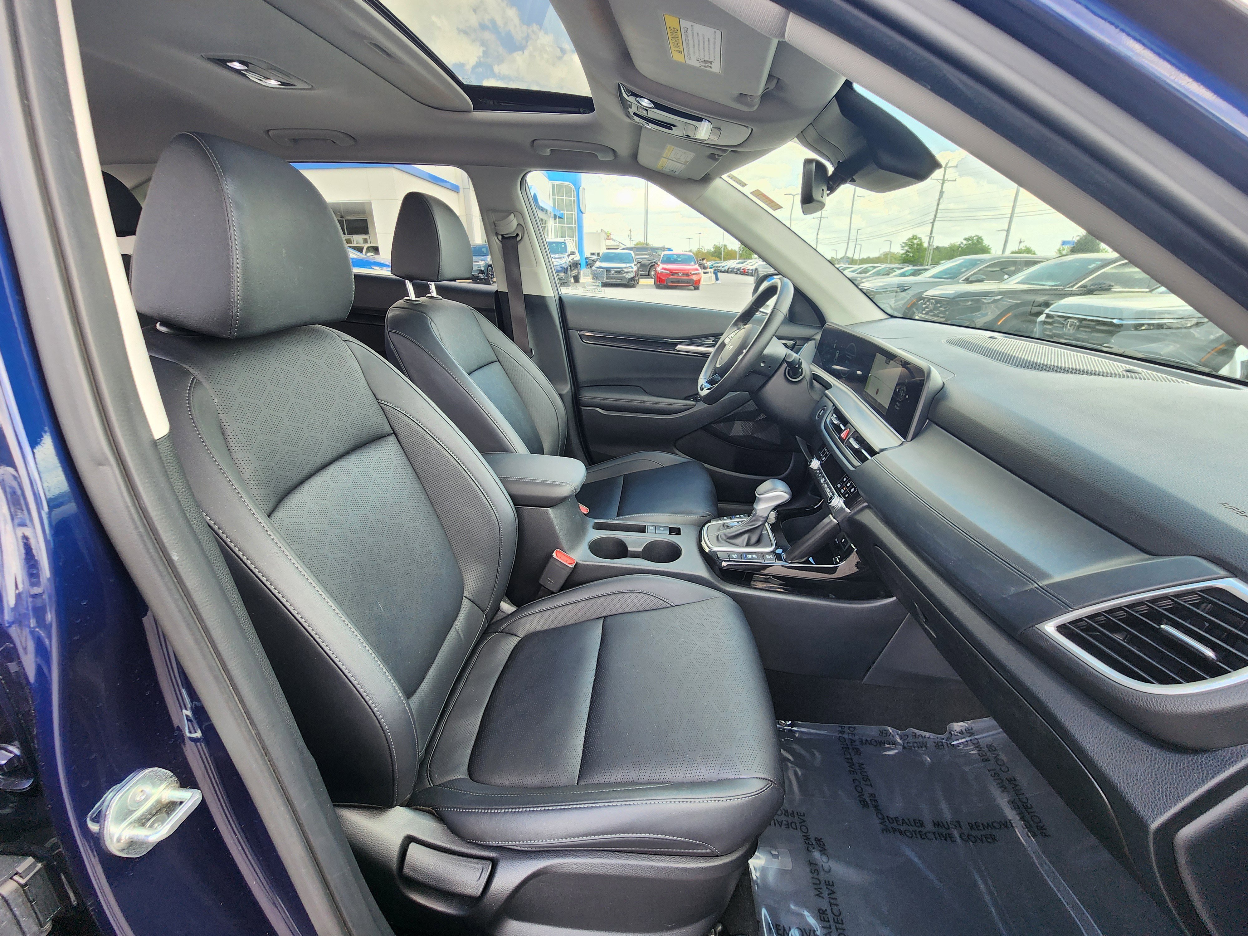 Used 2024 Kia Seltos SX w/ SX Sunroof Package AWD/4WD image 12