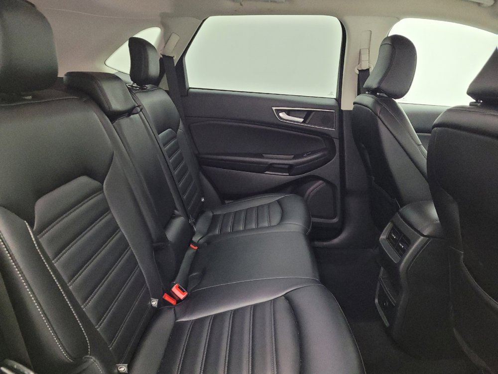 Used 2023 Ford Edge SEL image 19