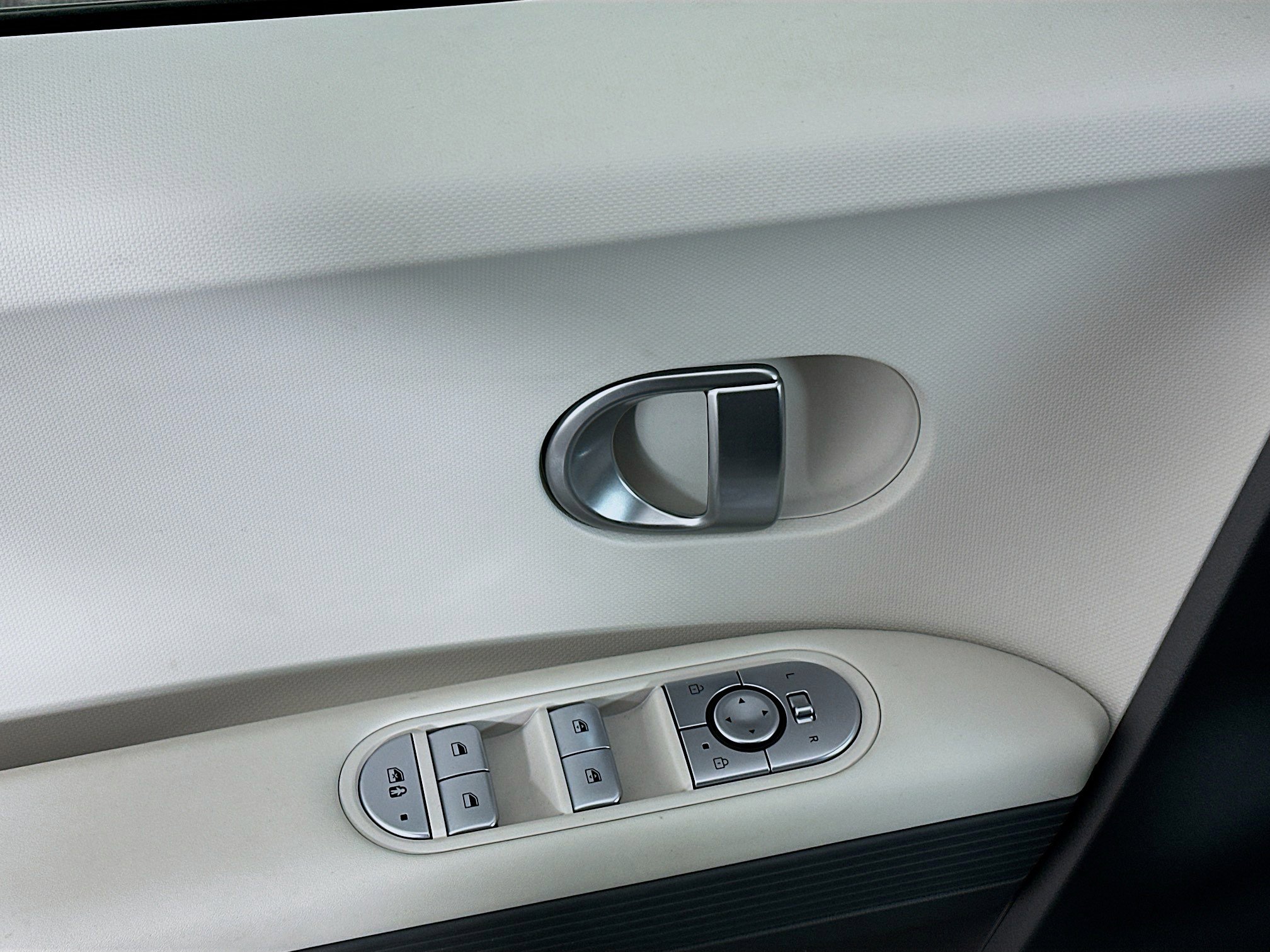 Used 2024 Hyundai Ioniq 5 SEL image 15