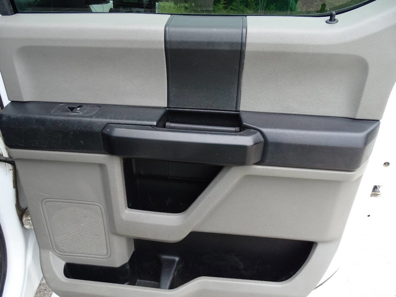 Used 2019 Ford F250 XL w/ Power Equipment Group image 26