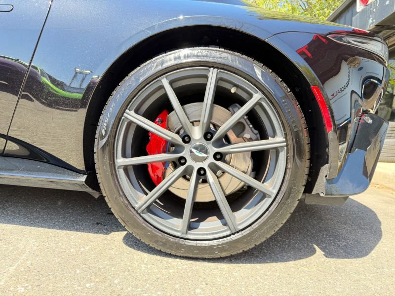 Used 2020 Aston Martin V8 Vantage Coupe RWD image 28