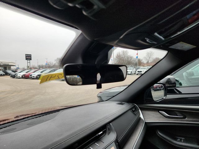 New 2026 Jeep Grand Cherokee Altitude AWD/4WD image 14