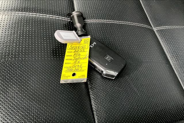Used 2022 Kia Telluride SX image 10