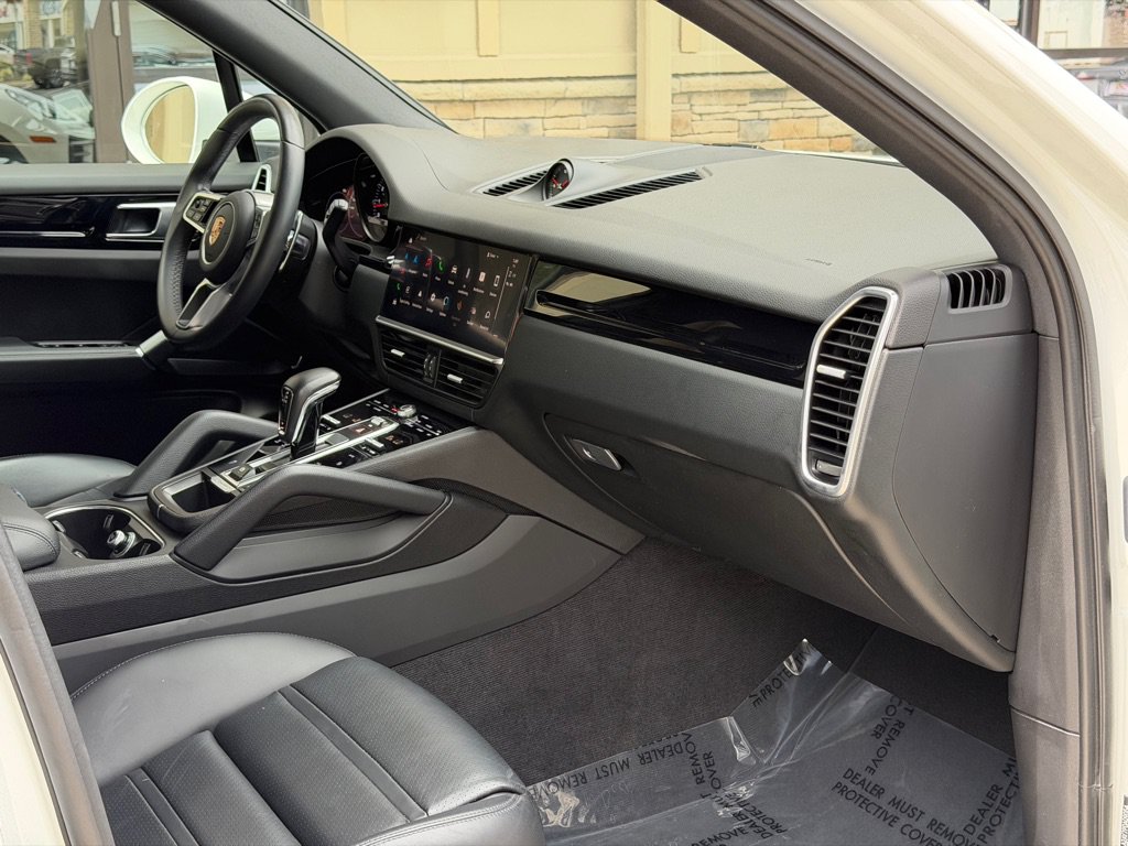 Used 2023 Porsche Cayenne AWD/4WD image 58