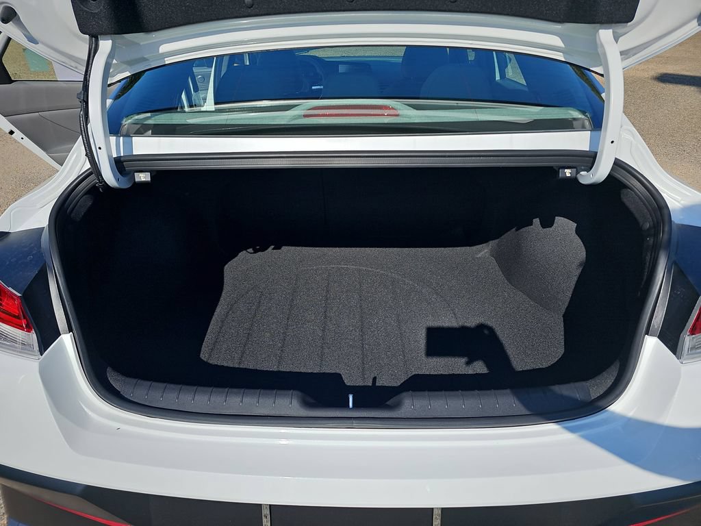 New 2026 Hyundai Elantra SEL Sport Premium FWD image 13