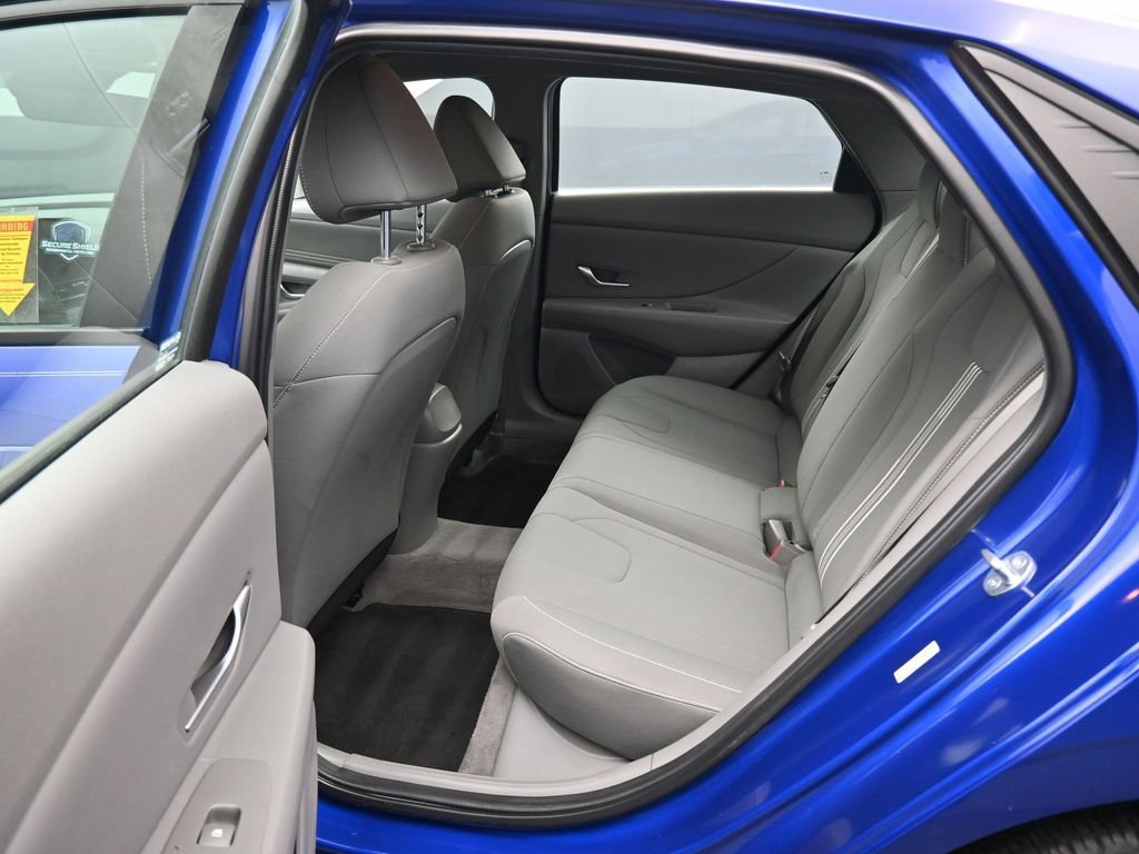 Used 2023 Hyundai Elantra SEL w/ Convenience Package FWD image 33
