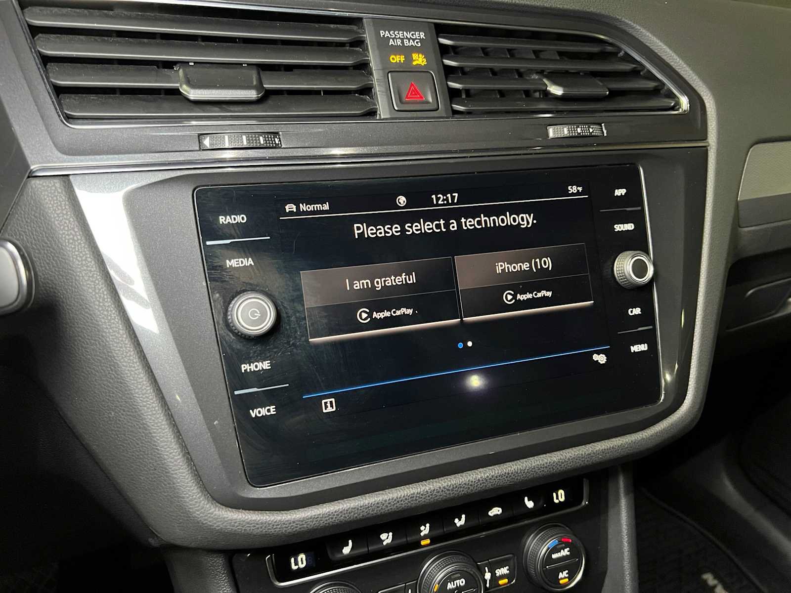 Used 2021 Volkswagen Tiguan SE w/ Panoramic Sunroof Package AWD/4WD image 38