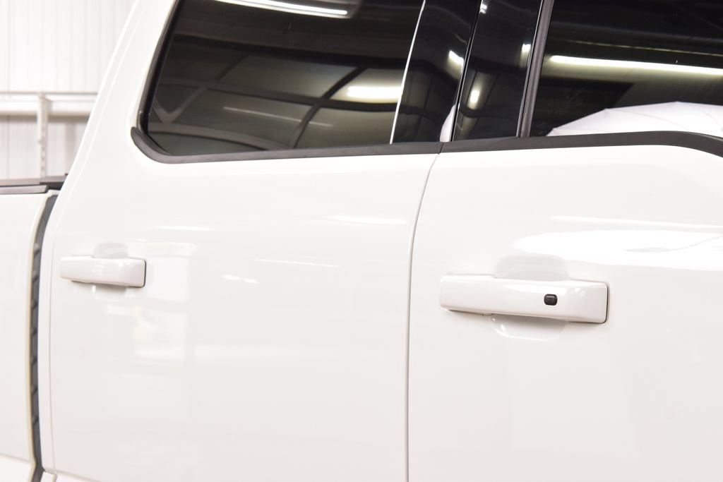 Used 2023 Ford F250 Lariat w/ Lariat Ultimate Package AWD/4WD image 17