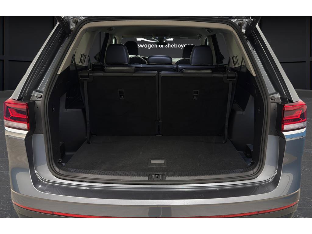 Used 2025 Volkswagen Atlas SE image 39