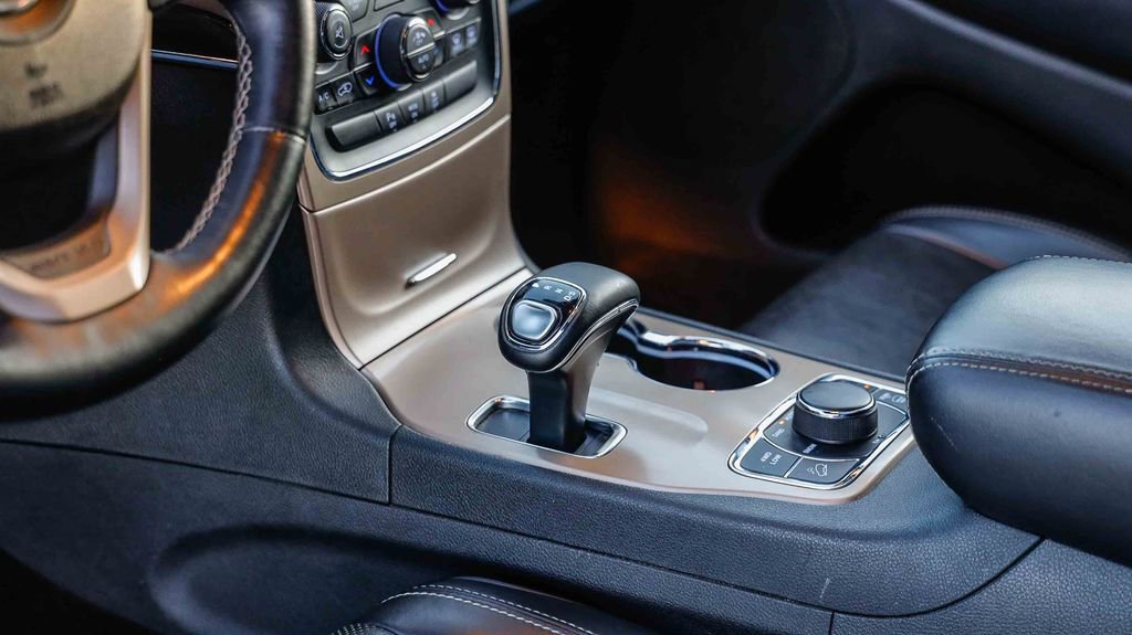 Used 2015 Jeep Grand Cherokee Overland image 24