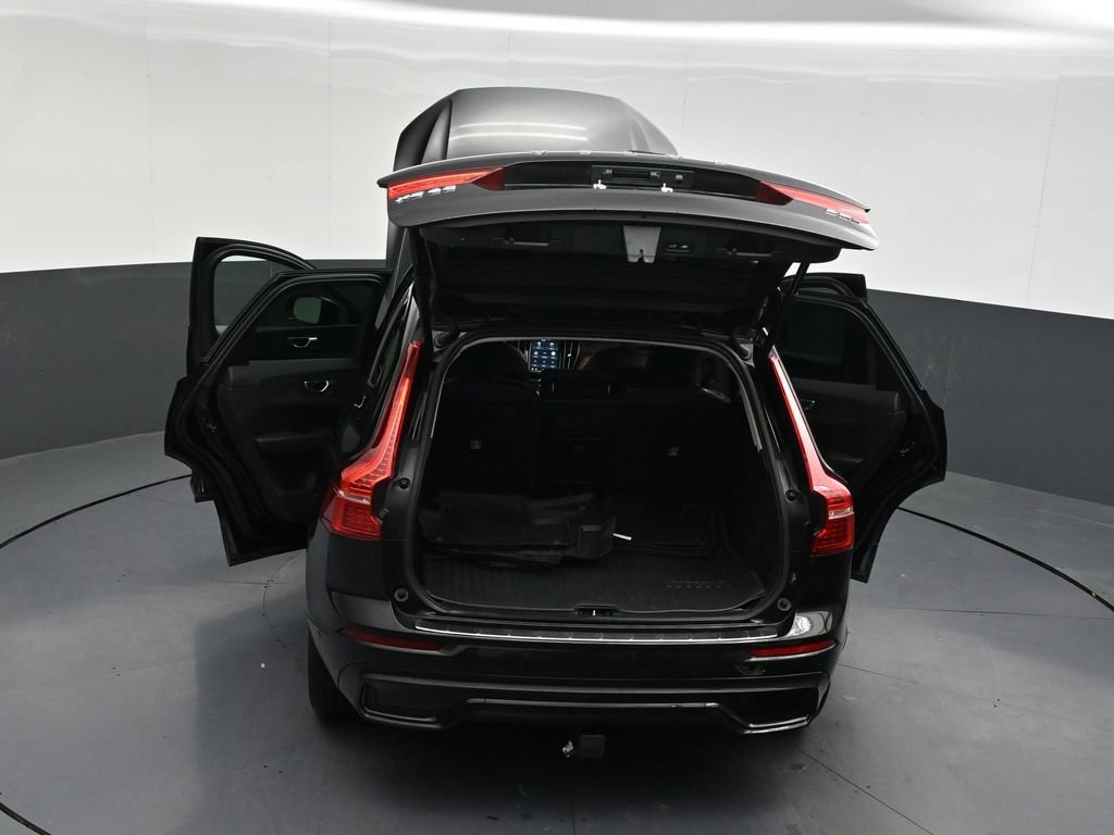 Certified 2024 Volvo XC60 B5 Plus w/ Protection Package Premier AWD/4WD image 34