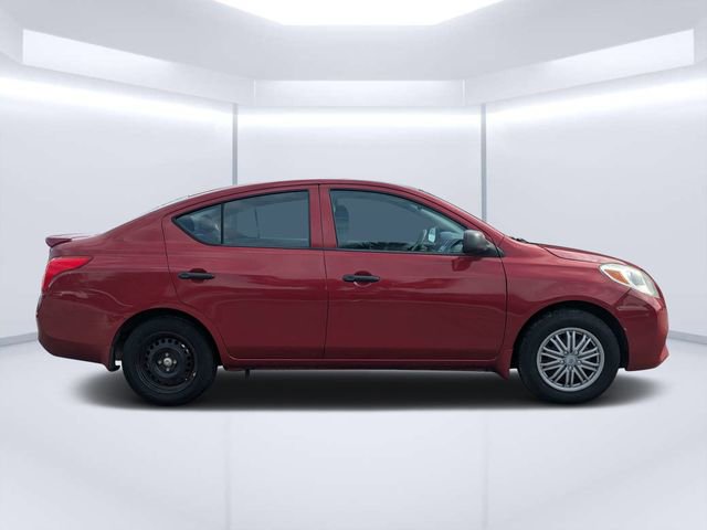 Used 2014 Nissan Versa S Plus FWD image 2