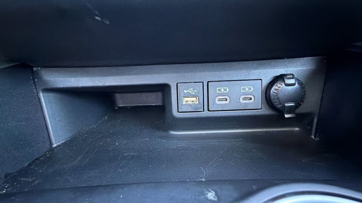 Used 2023 Toyota Highlander XLE image 26