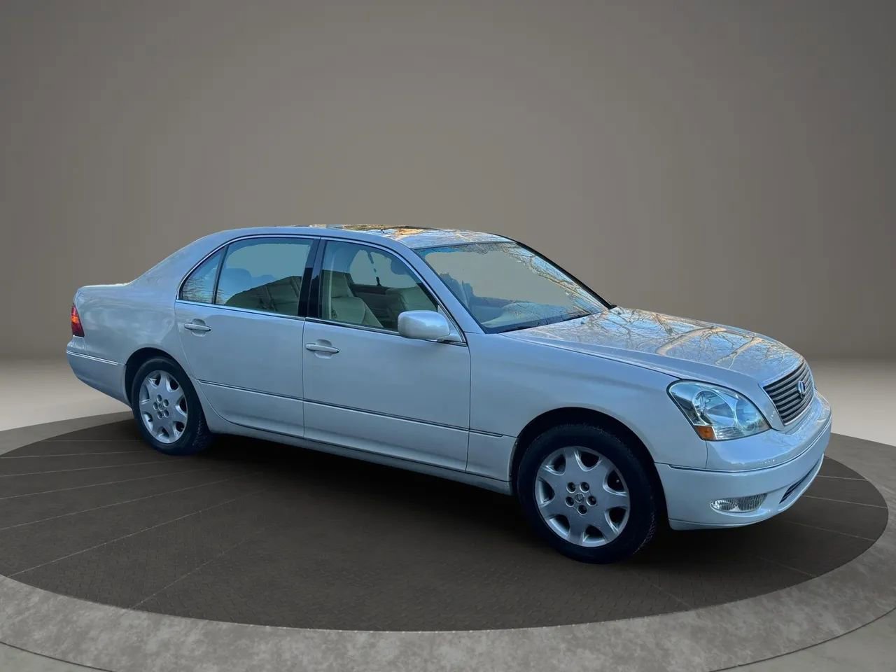 Used 2003 Lexus LS 430 RWD image 10