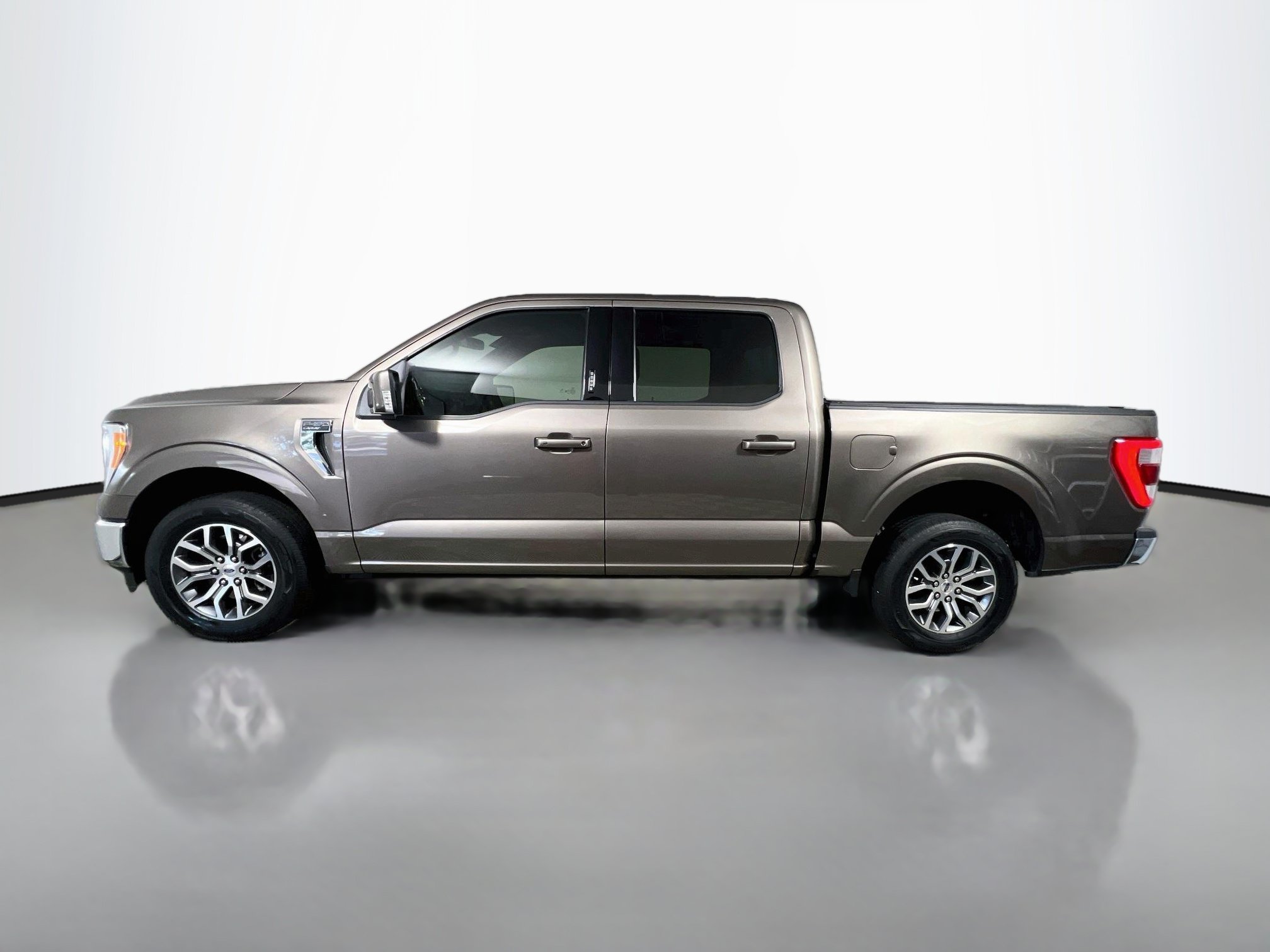 Used 2022 Ford F150 Lariat RWD image 9