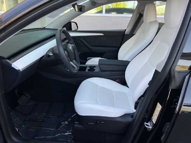 Used 2023 Tesla Model Y Long Range AWD/4WD image 24