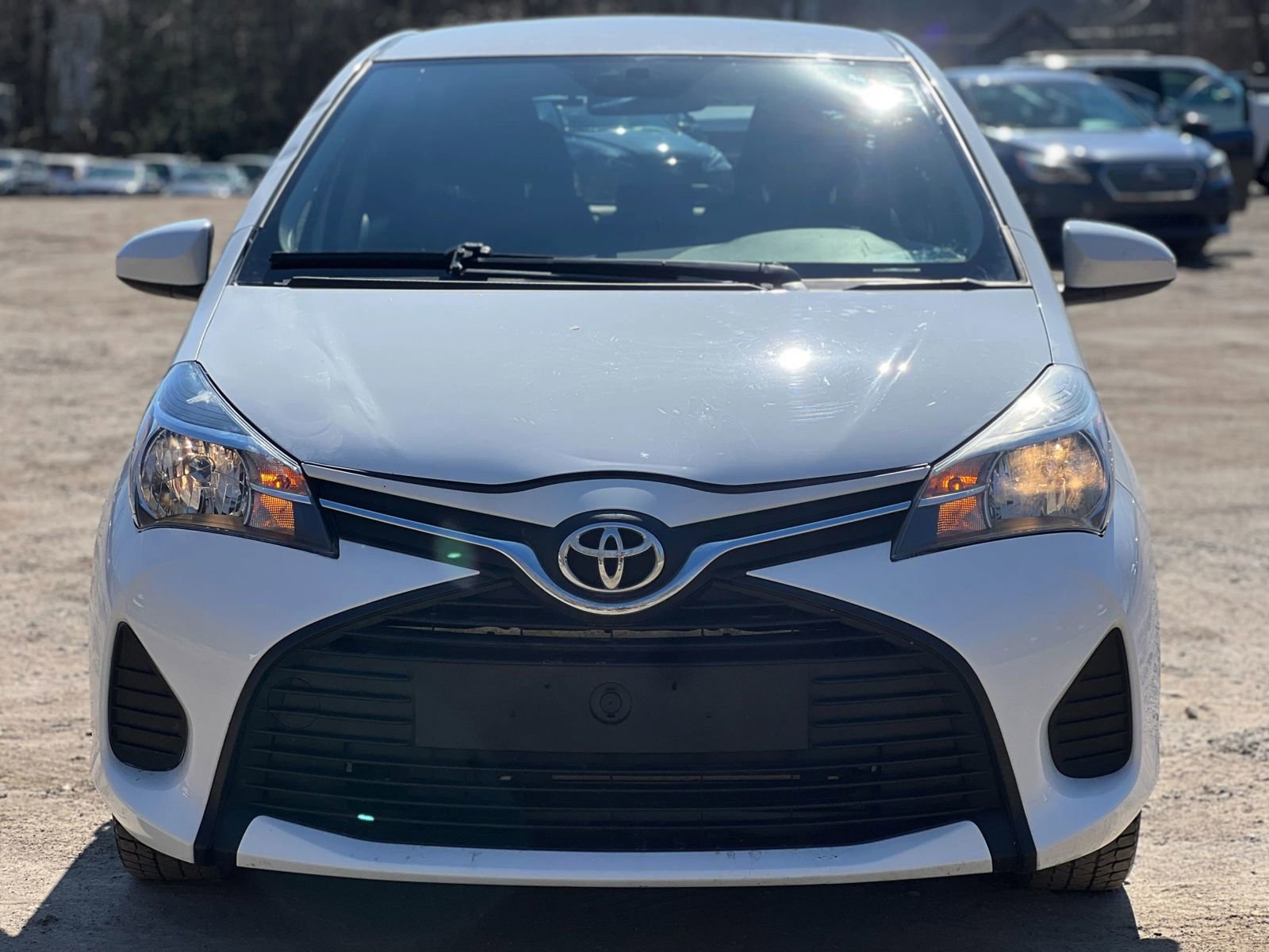 Used 2016 Toyota Yaris L image 1