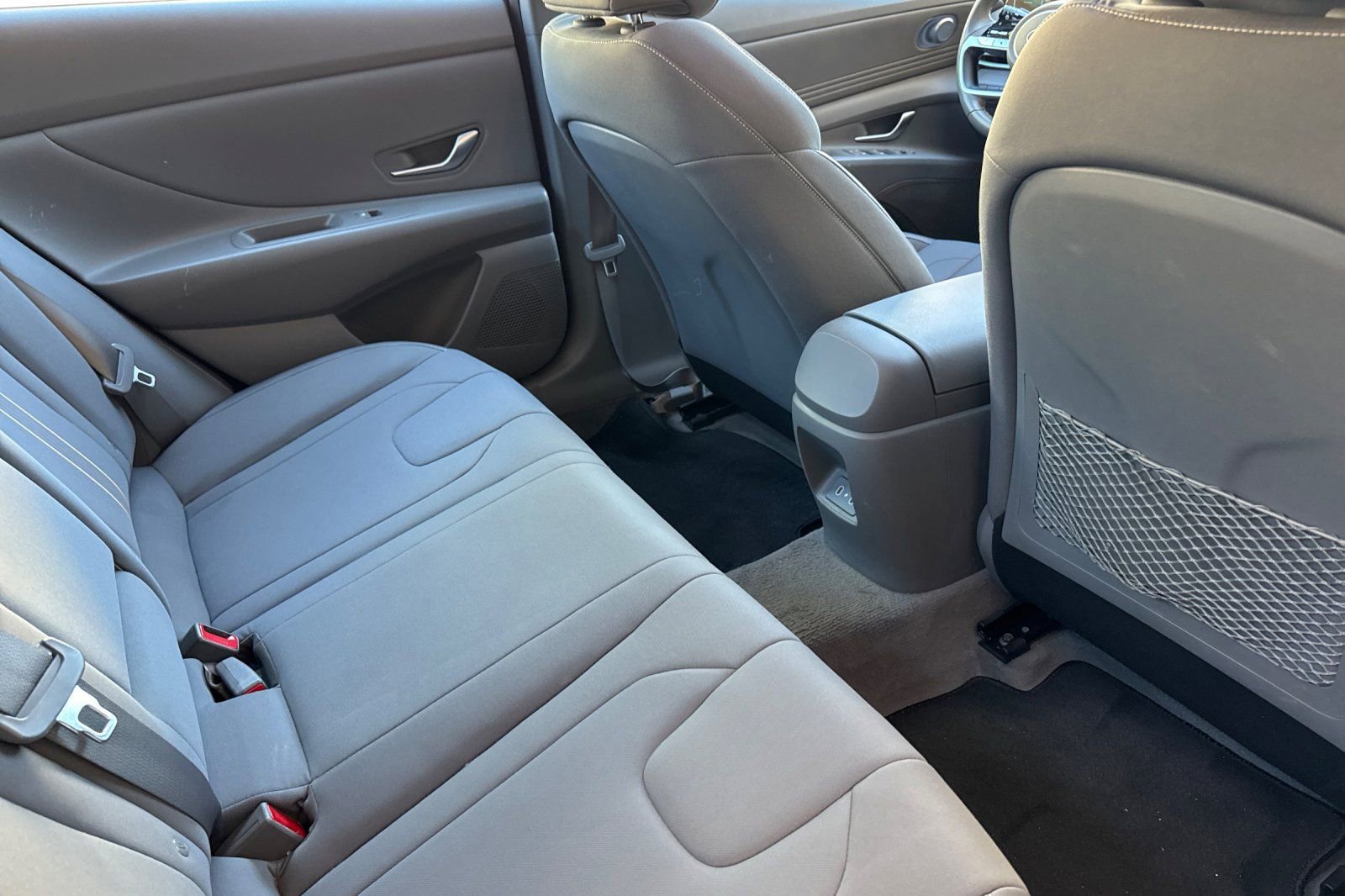 Used 2024 Hyundai Elantra SEL w/ Convenience Package image 18