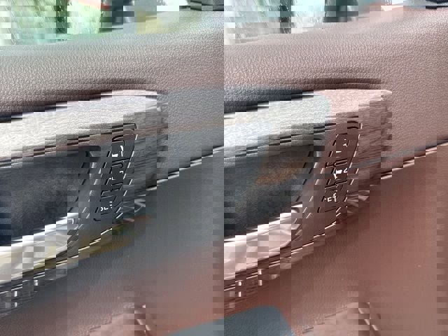 Used 2021 Toyota Highlander Platinum image 26