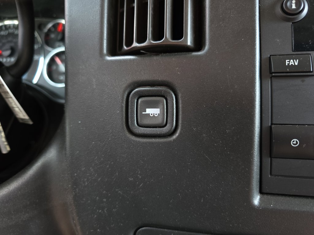 Used 2021 Chevrolet Express 2500 w/ Driver Convenience Package image 17