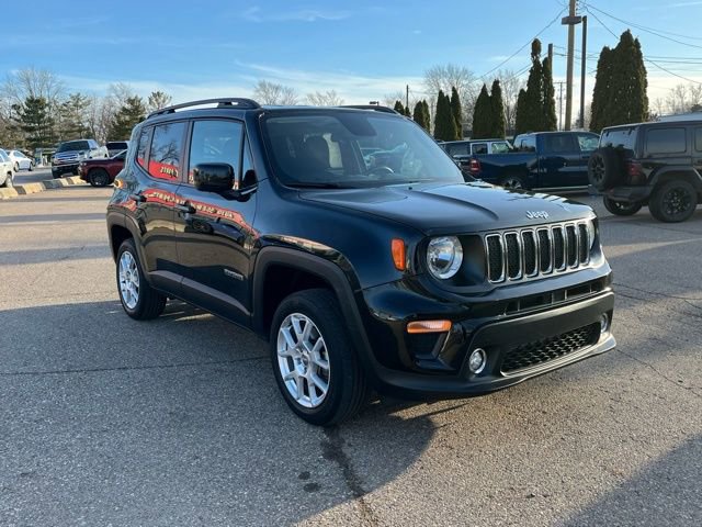 Used 2020 Jeep Renegade Latitude w/ Cold Weather Group image 8