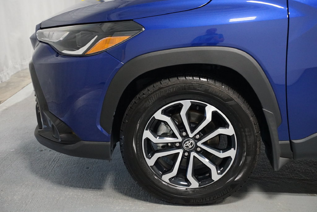 Certified 2023 Toyota Corolla Cross AWD Hybrid image 5