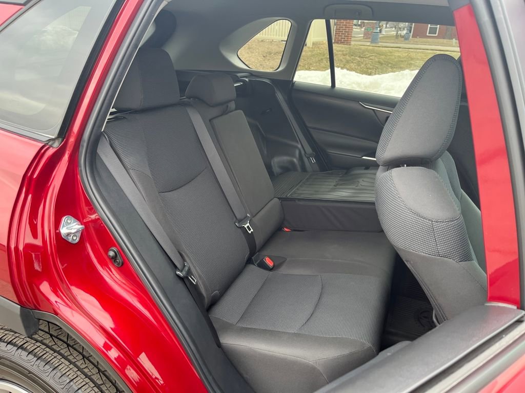 Used 2022 Toyota RAV4 LE image 20