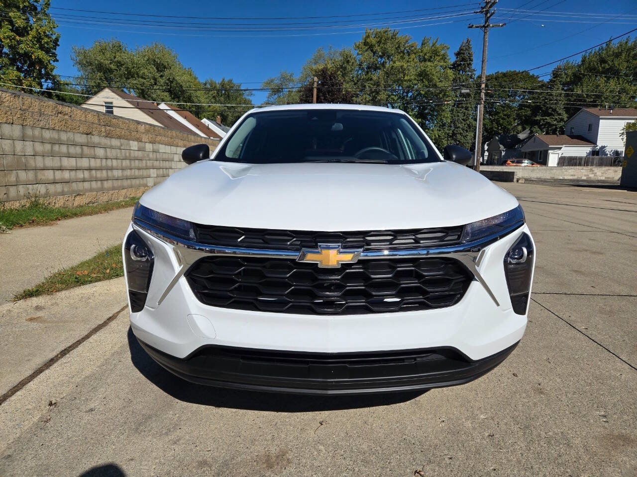 Used 2025 Chevrolet Trax LS image 5