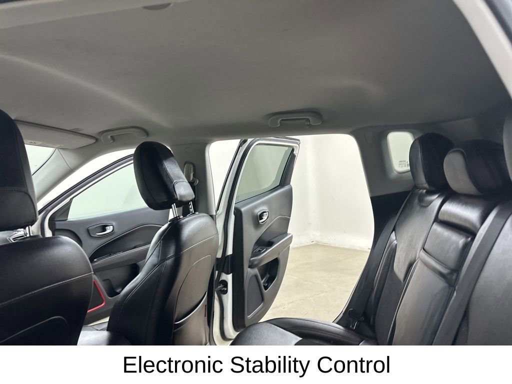 Used 2019 Jeep Compass Trailhawk image 29