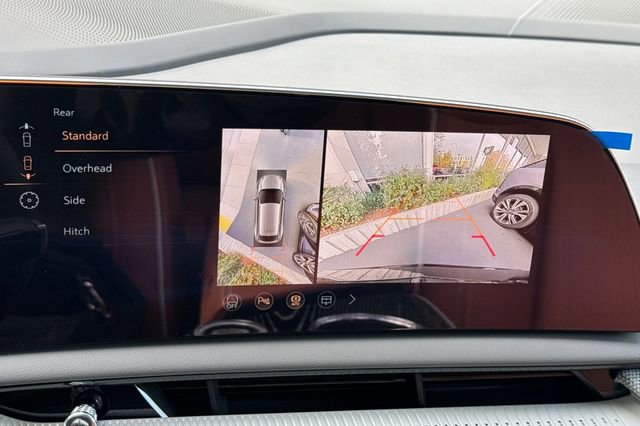 New 2026 Cadillac Optiq Sport 2 w/ LPO, Floor Liner Package image 20