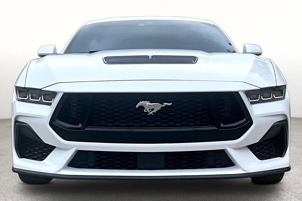 Used 2025 Ford Mustang GT Premium RWD image 6