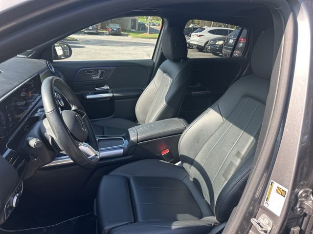Used 2025 Mercedes-Benz GLA 250 4MATIC w/ Winter Package image 12