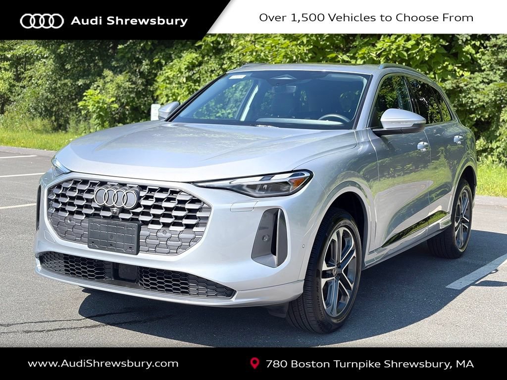 Used 2025 Audi Q5 Premium w/ Convenience Package