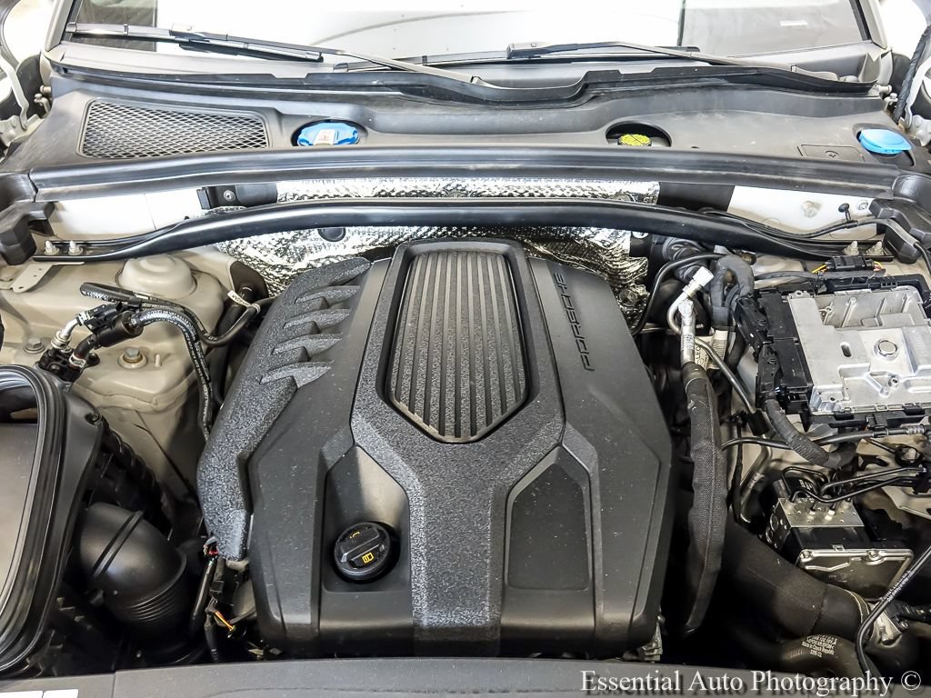 Used 2023 Porsche Macan AWD/4WD image 27