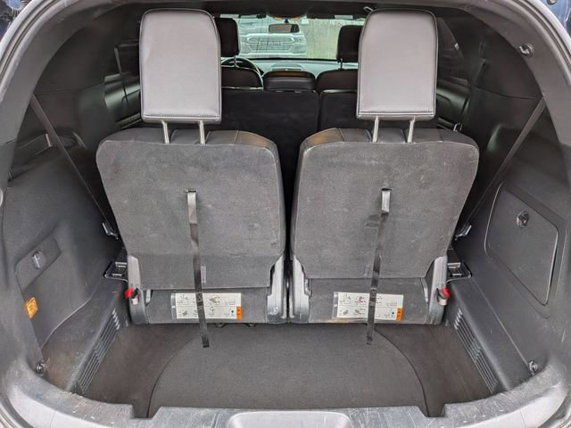 Used 2018 Ford Explorer XLT w/ Equipment Group 202A image 27