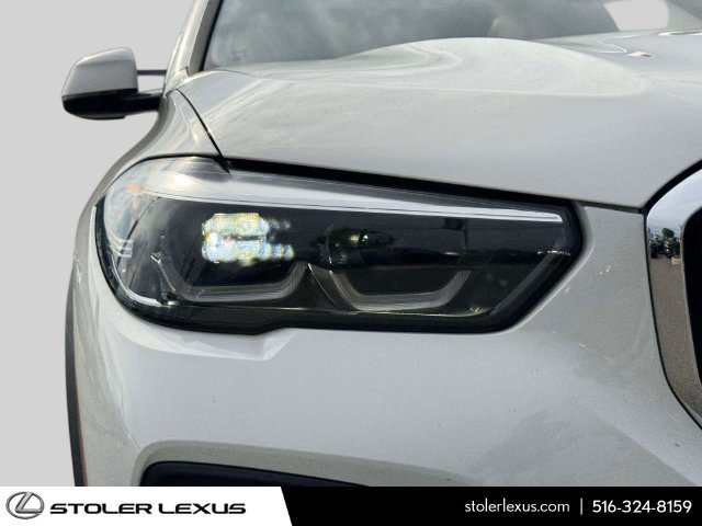 Used 2022 BMW X5 xDrive40i w/ Premium Package AWD/4WD image 12