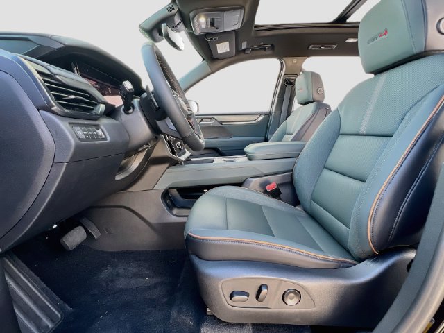 New 2027 GMC Acadia AT4 w/ Luxury Package AWD/4WD image 15