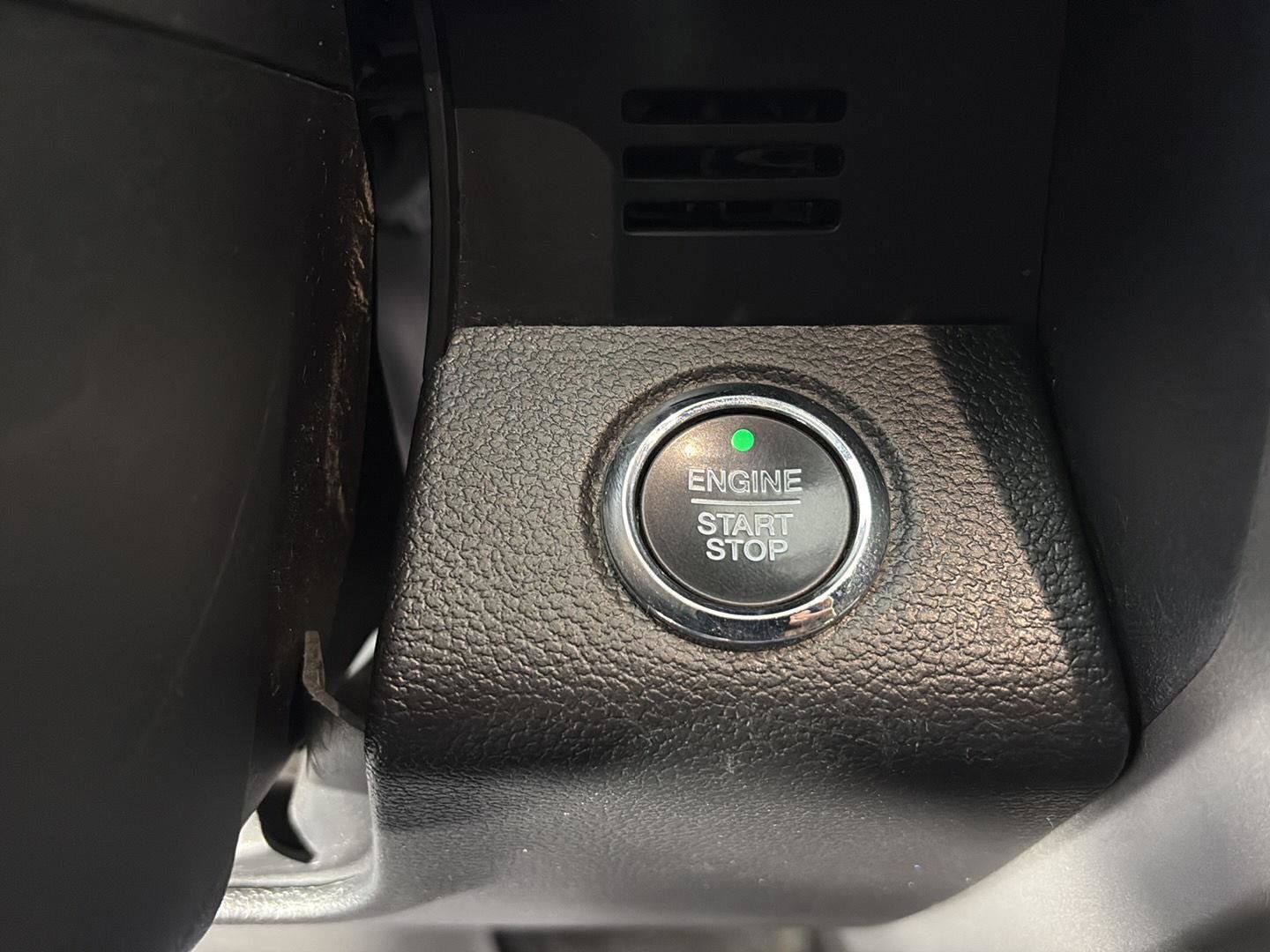 Used 2018 Ford Expedition XLT image 29