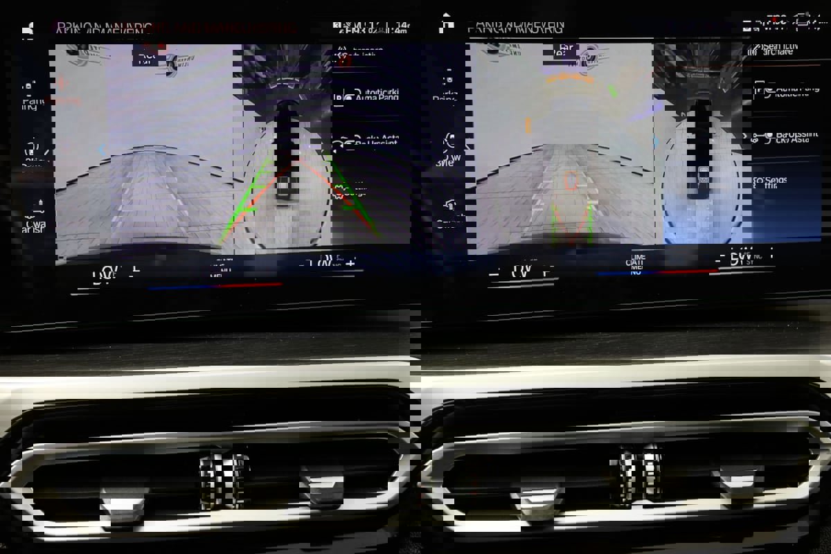 Used 2023 BMW 330e w/ M Sport Package image 7