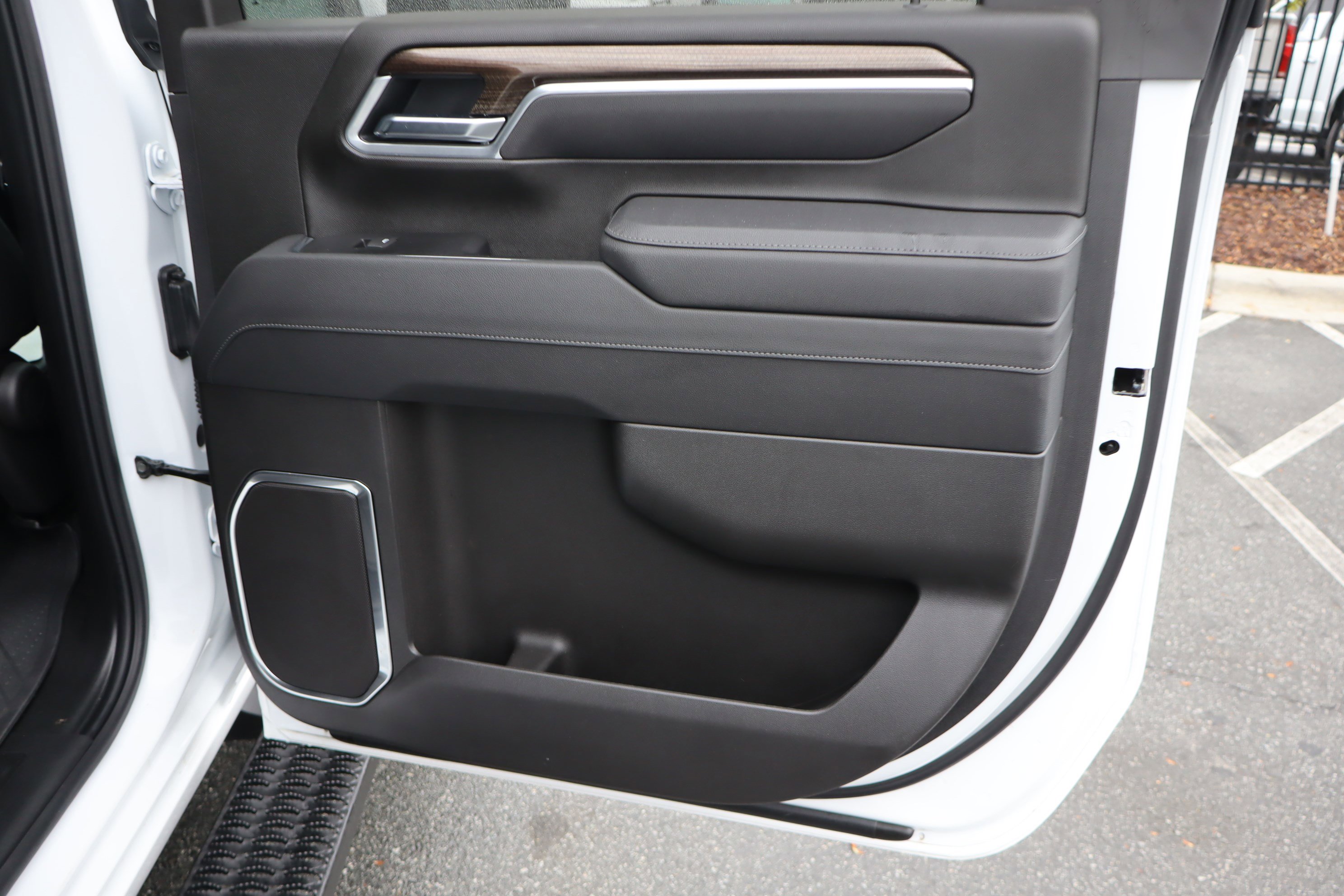 Used 2025 Chevrolet Silverado 2500 LT w/ Trail Boss Package image 34