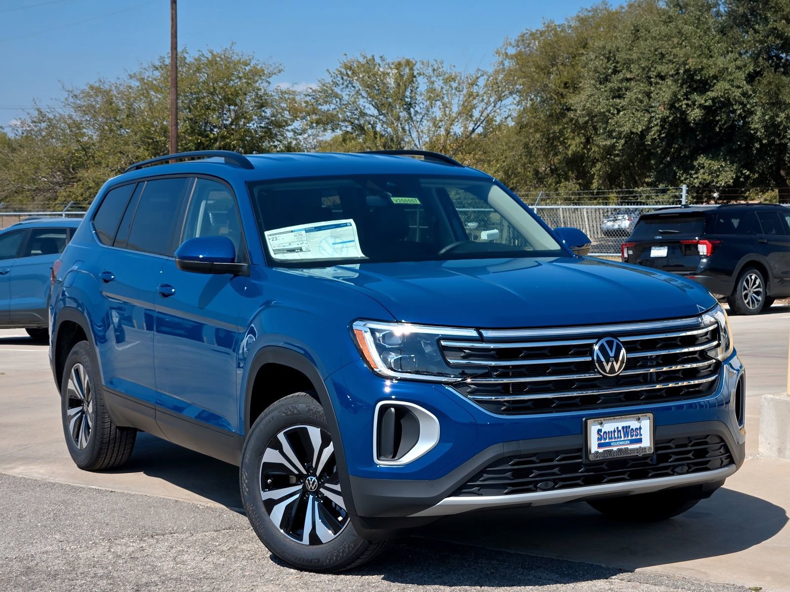 New 2026 Volkswagen Atlas SE image 2