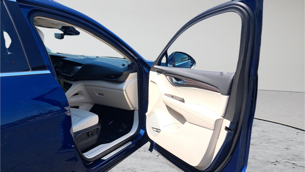 Used 2023 Buick Envision Avenir FWD image 15