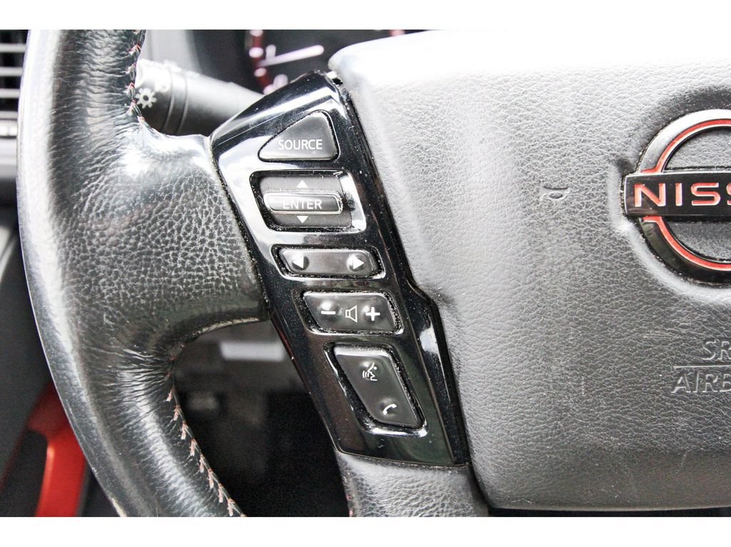 Used 2022 Nissan Frontier Pro-X RWD image 11
